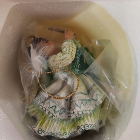 Heirloom Ornaments from Ashton-Drake - Picture 4 of 6